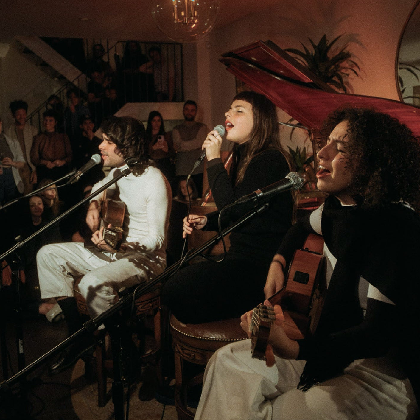 Zé Ibarra ft. Dora Morelenbaum, Julia Mestre - Live at Glasshaus (CD: Japanese Reissue)